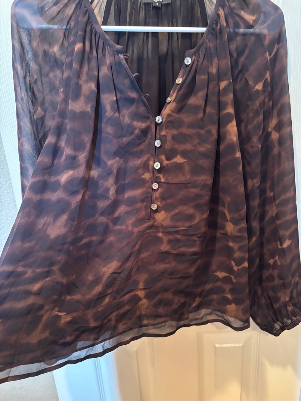 Rails Indi Umber Leopard Print Sheer Henley Blouse Boho Animal Top size Small - Picture 4 of 8
